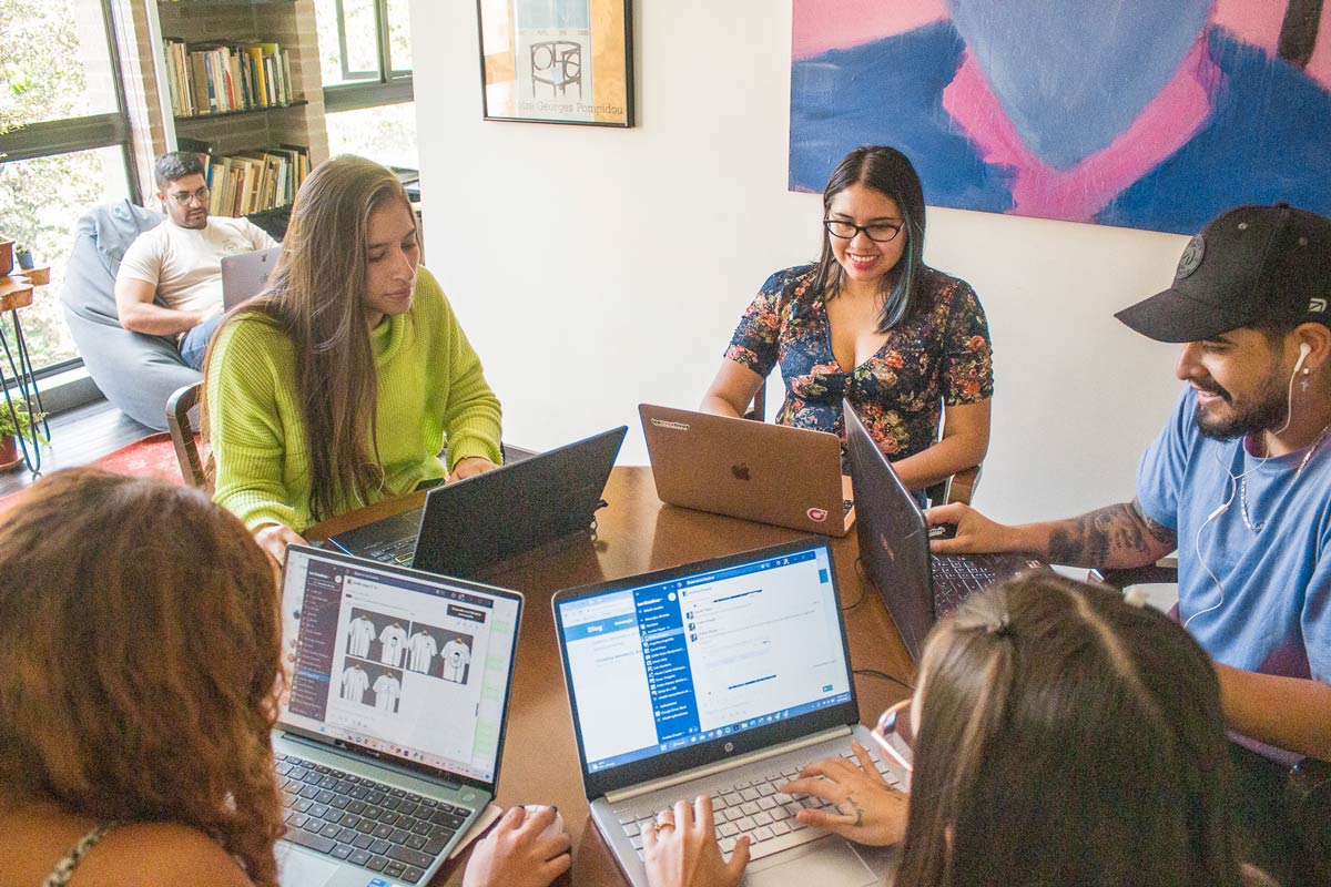 consultor-vs-agencia-seo